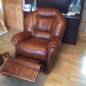 M/M Carter from Sutton in Ashfield - New Cynthia leather chair in colour Tabak recliner 