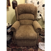 M/M Pankhurst from Pinxton - New Newark electric rise and recliner in Portabello fabric
